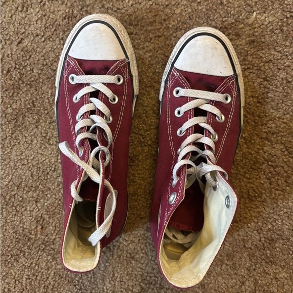 Maroon high top converse - Picture 1 of 4